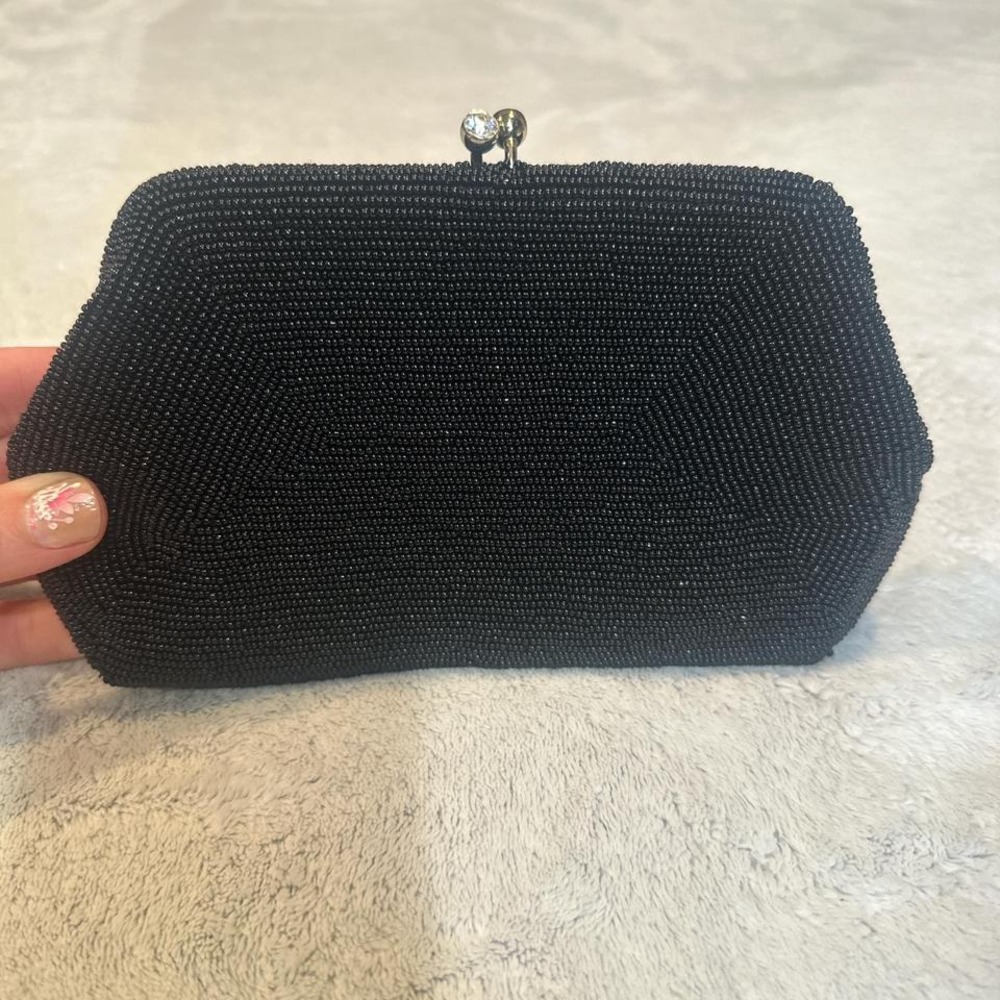 Vintage Black beaded clutch purse with gold diamond clasp - Picture 5 of 8